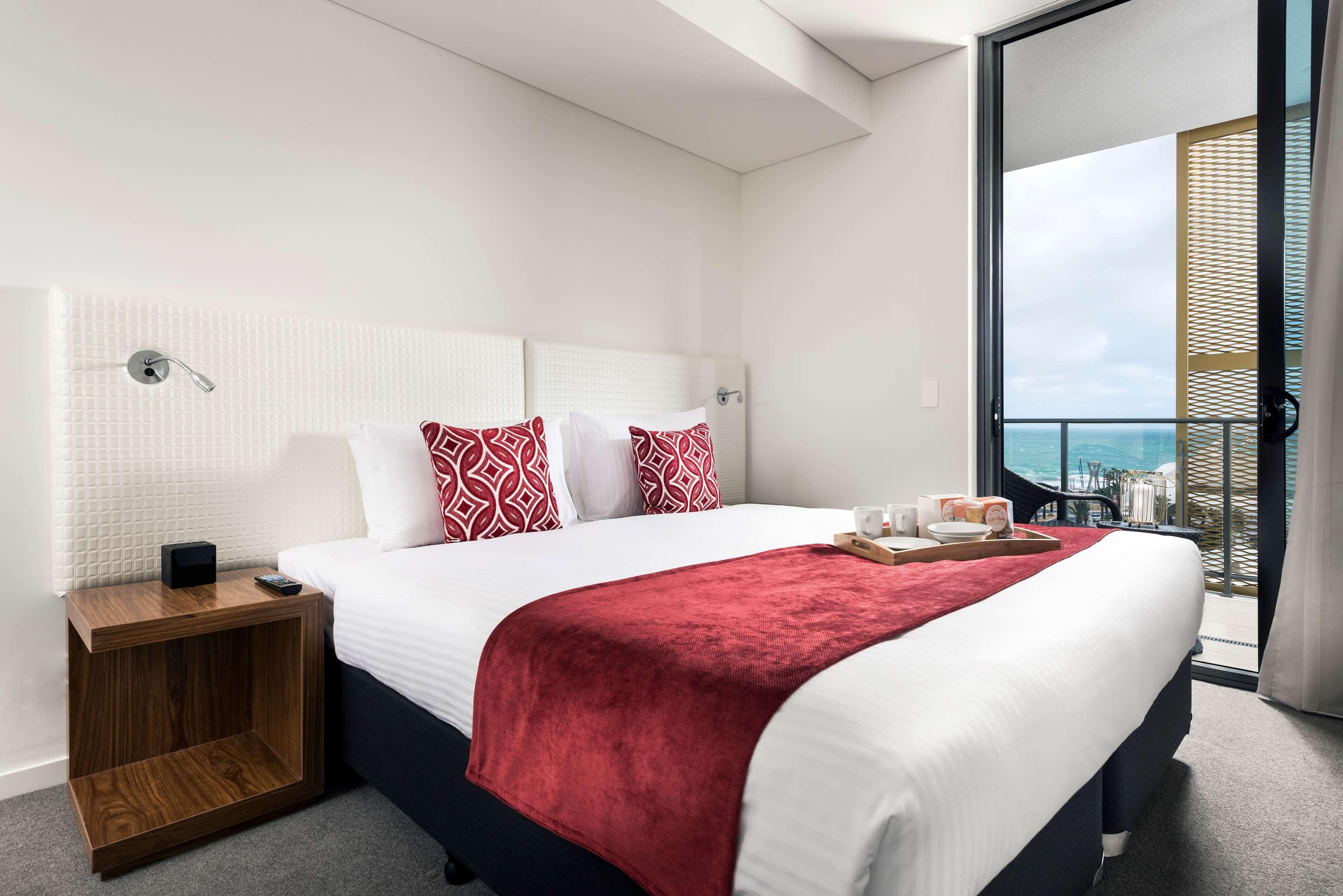 Ramada By Wyndham Vetroblu Scarborough Beach Perth Extérieur photo