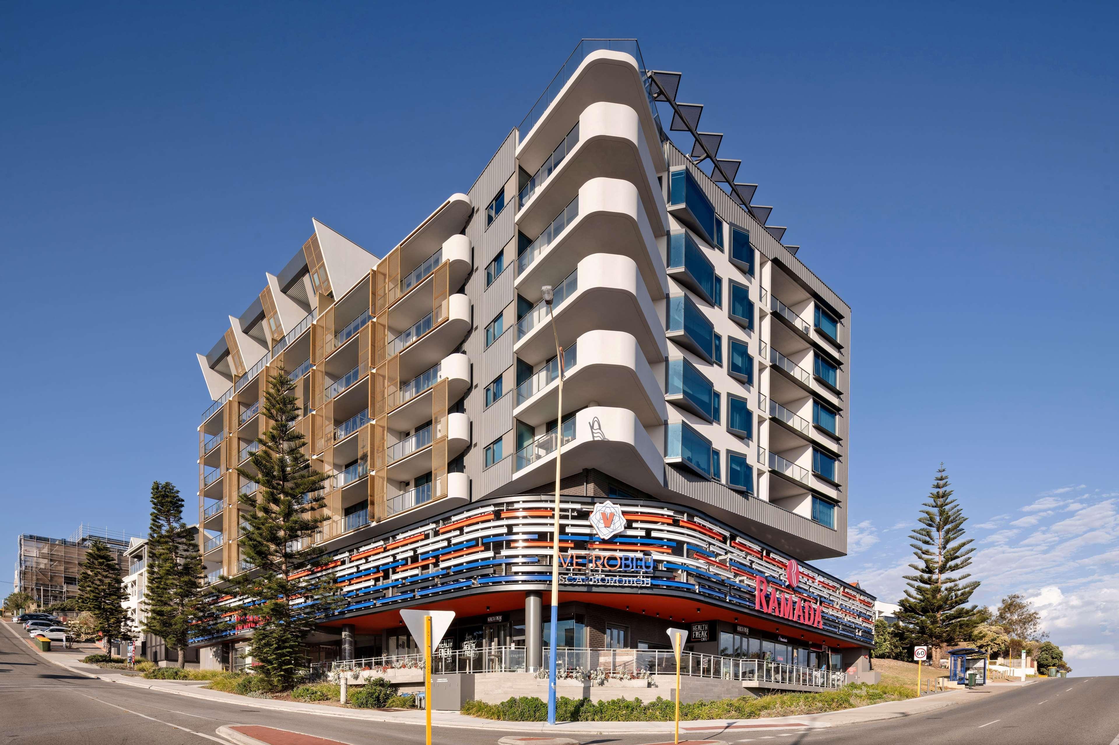 Ramada By Wyndham Vetroblu Scarborough Beach Perth Extérieur photo