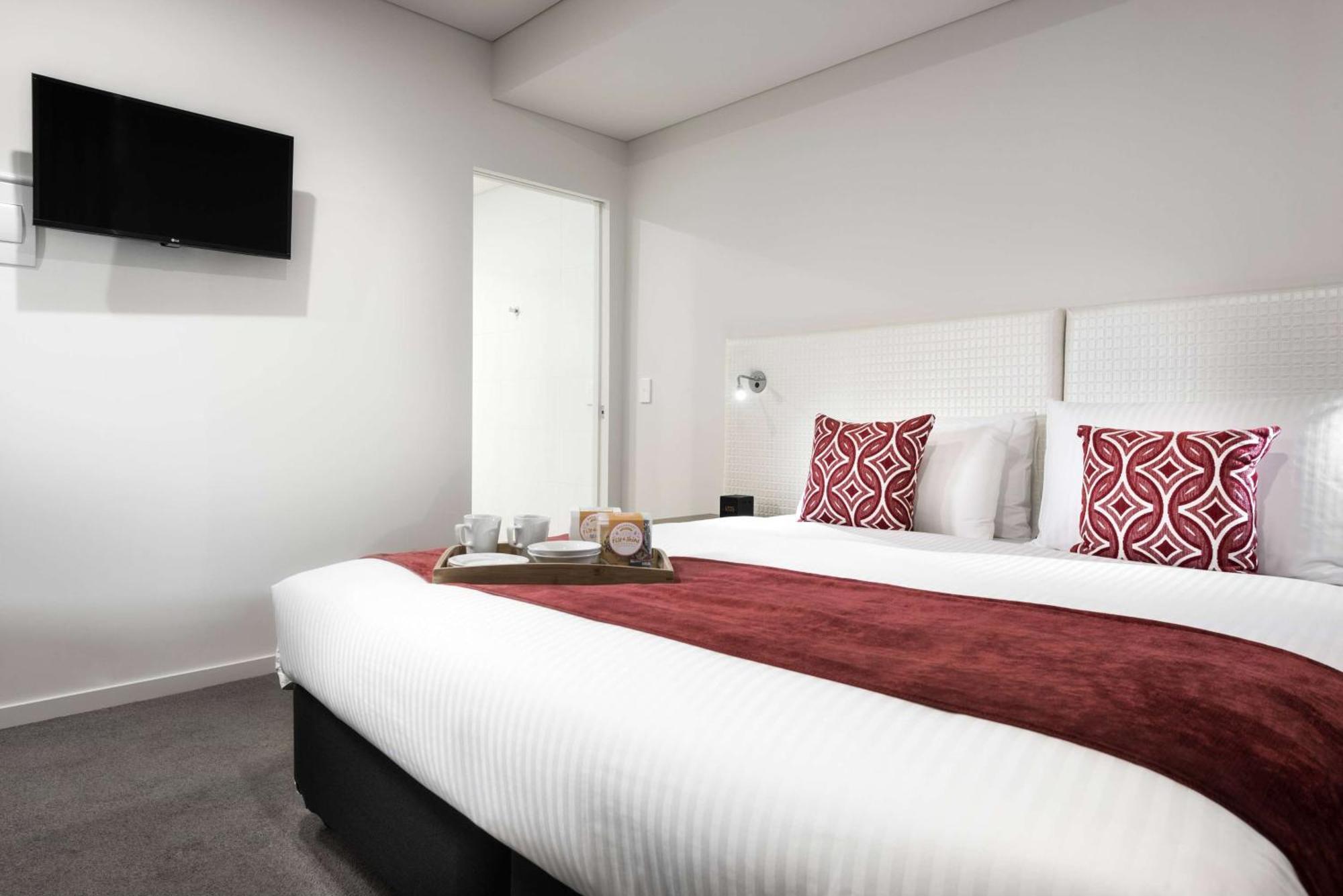 Ramada By Wyndham Vetroblu Scarborough Beach Perth Extérieur photo